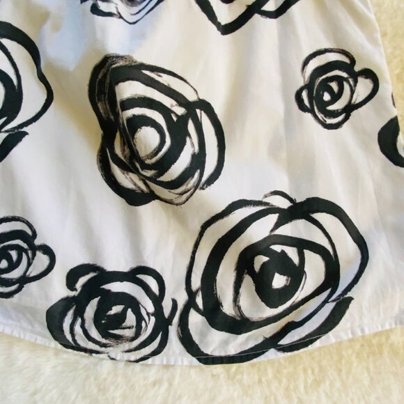 2/$18🌴 GAP Factory Kids Tank w/Black Abstract Flowers Girl's Size M (7-8) Cotton - Picture 2 of 10